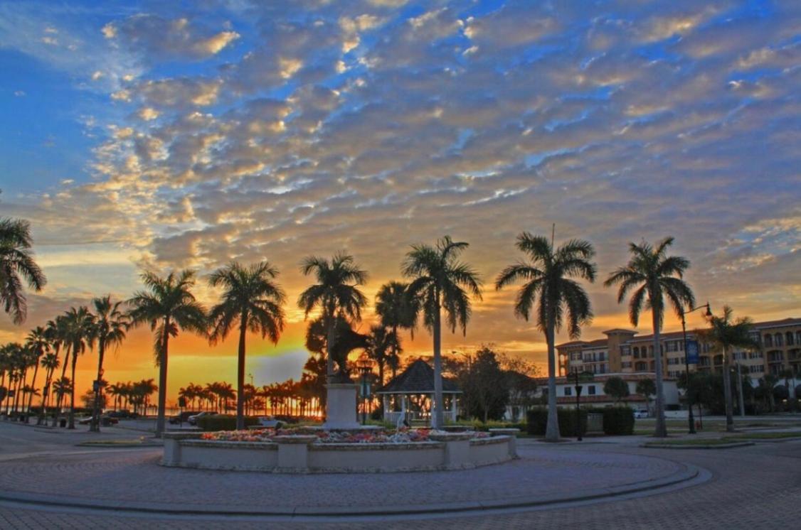 Sandy Shores - 2Br Beach Getaway And Surf Spot Fort Pierce Esterno foto